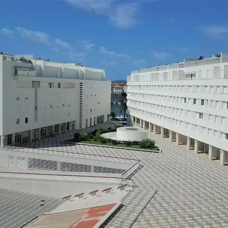 White Towers Residences No. 8 זאדאר